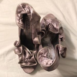 Valenti Franco Silver Peep Toe Pumps